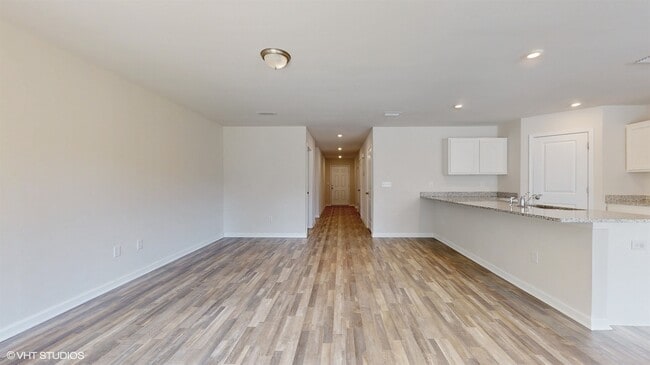 Photo - 400 Whispering Creek Ave