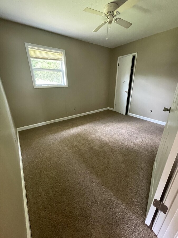 Photo - 3035 Wedgewood Dr