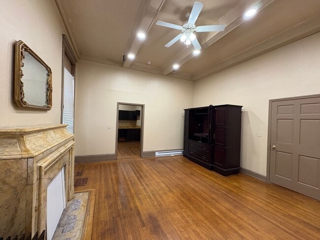 Photo - 420 College St Unit Apartment A