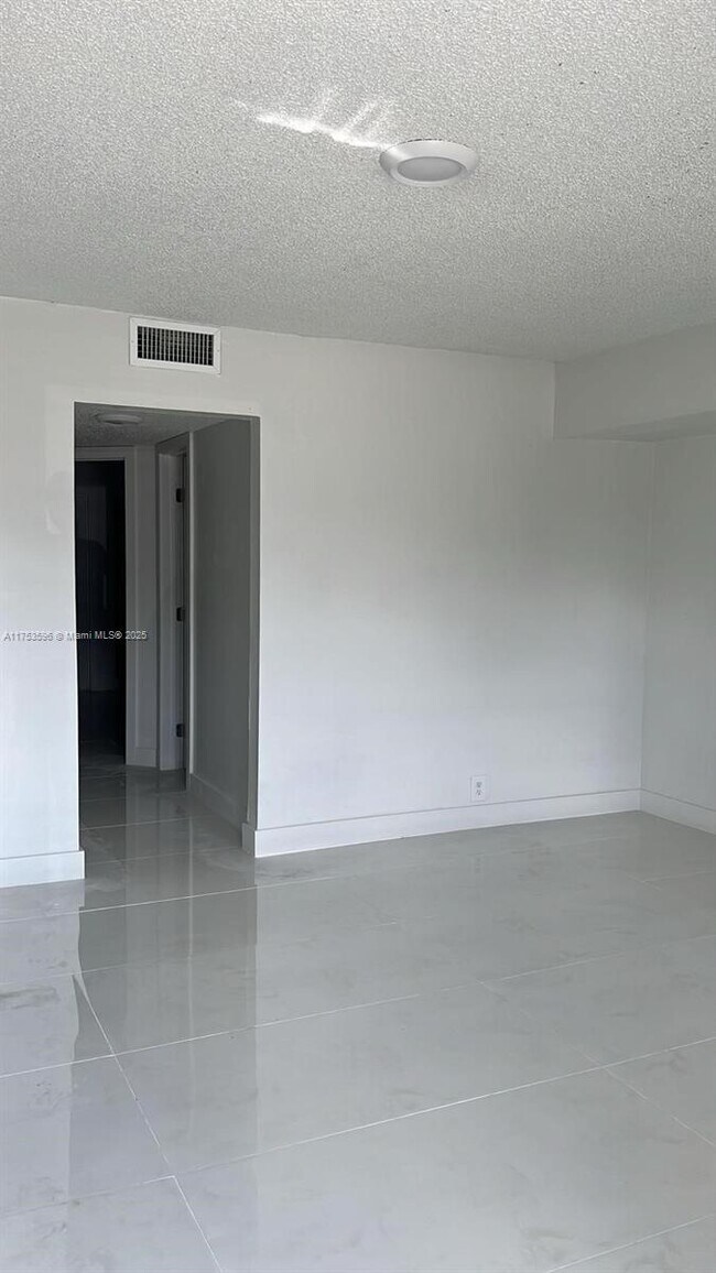 Photo - 6051 Arthur St Unit 14