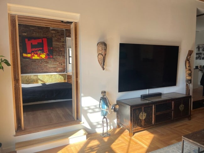 Photo - 675 Walton Ave