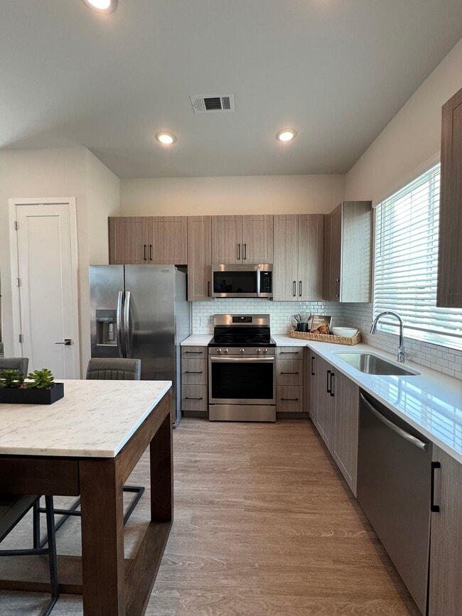 Building Photo - 3800 Golden Triangle Blvd Unit 816 Rental