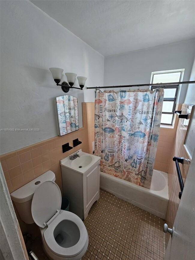 Photo - 7320 Carlyle Ave Unit 4