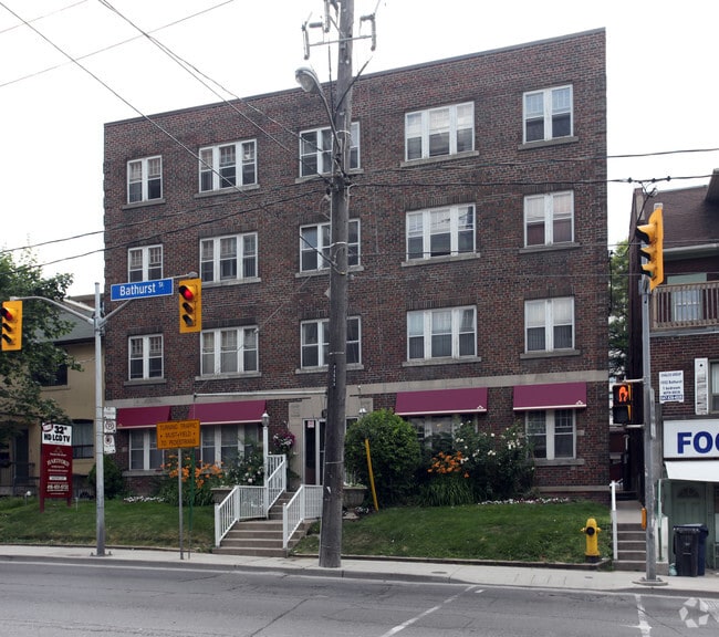 Building Photo - Hartford