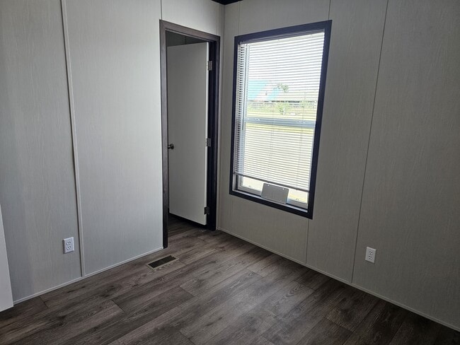 Photo - 2101 SW 38th St