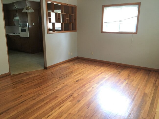 Building Photo - LEASING Rental