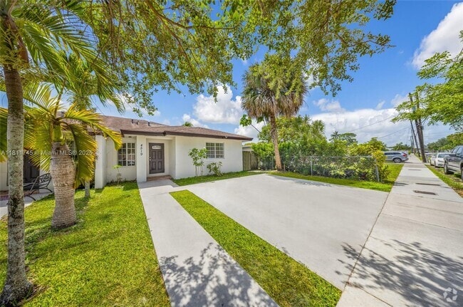 Building Photo - 4519 NW 163rd St Rental