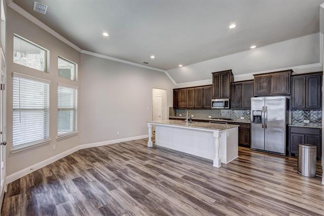 Photo - 609 Boardwalk Way