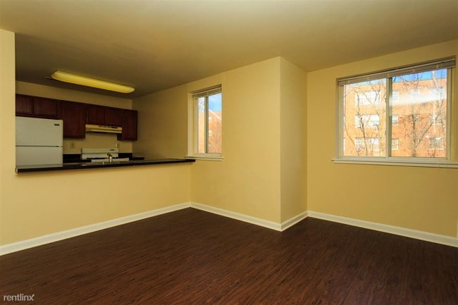 Photo - Douglass Knoll