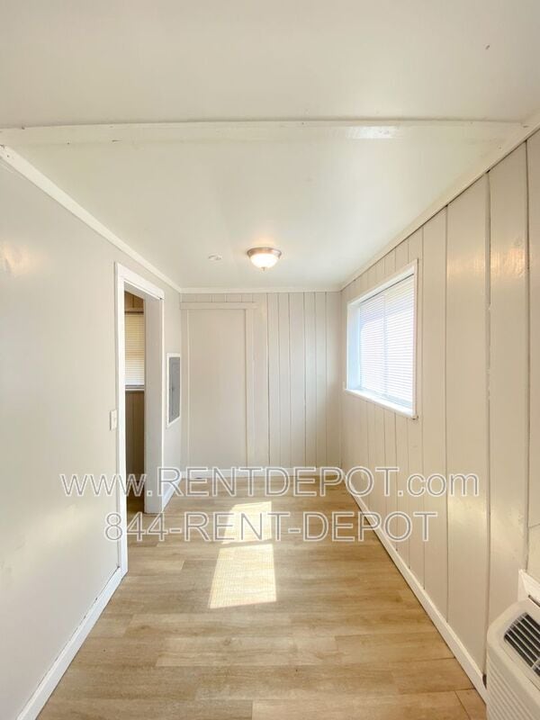 Photo - 1102 Washington Ave