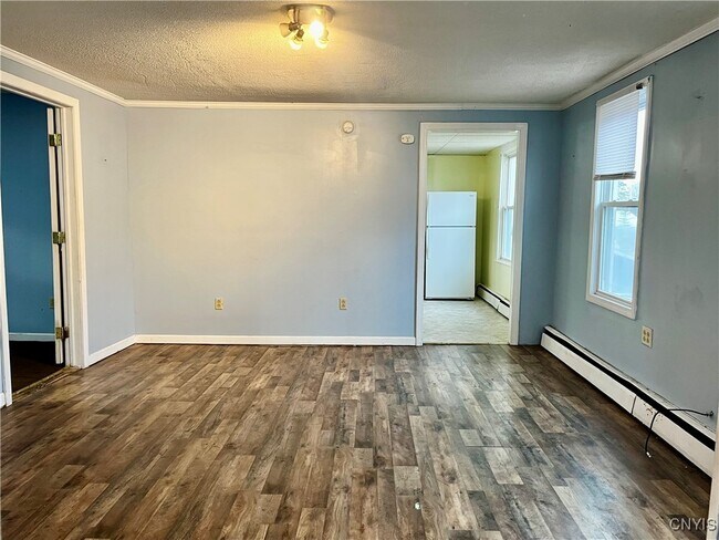 Photo - 97 E Seneca St