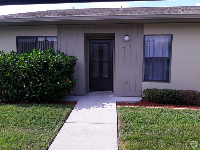 Building Photo - Short term, turnkey furnished, 2 bedroom, ... Rental