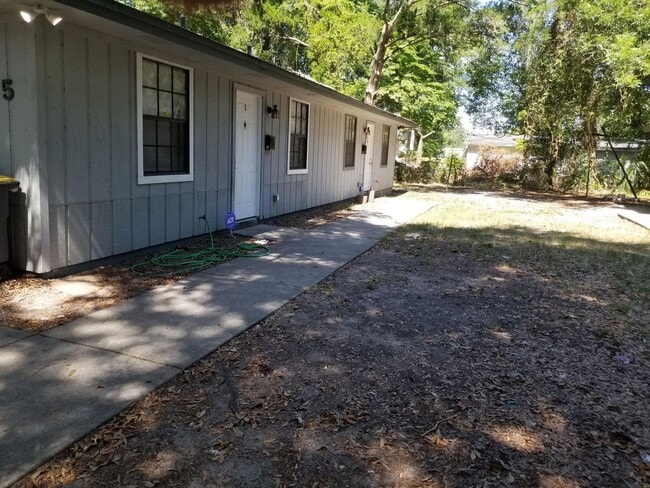 Building Photo - 7225 Buffalo Ave Unit 2