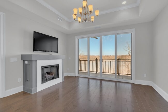 Photo - 1024 Club View Dr