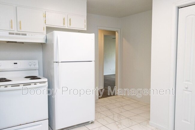 Photo - 2027 Lee St