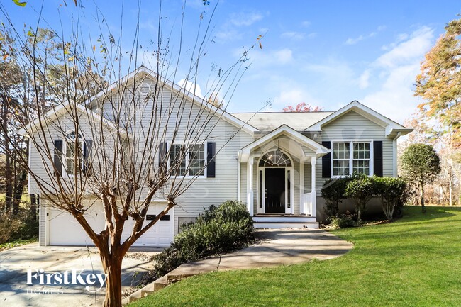 Building Photo - 189 Michael St