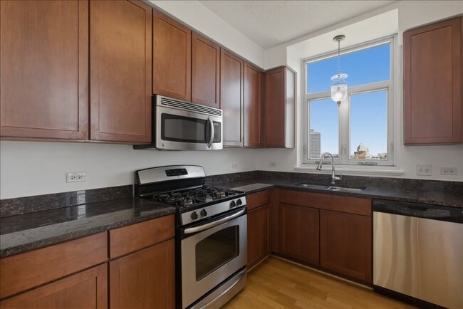 Photo - 1134 W Granville Ave Unit 1003