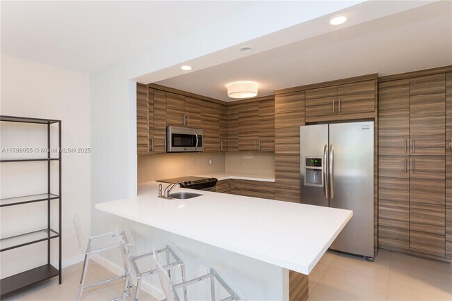 Photo - 1020 Meridian Ave Condo Unit 307
