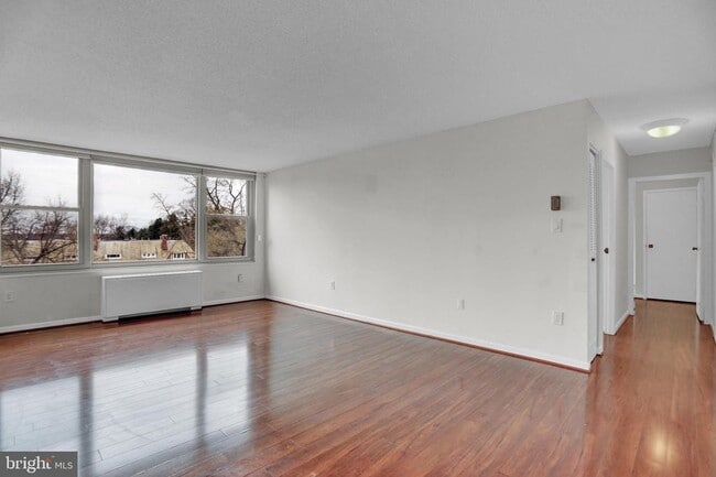 Photo - 4401 Roland Ave Unit 304