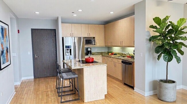 Photo - 737 W Washington Blvd Unit 1904