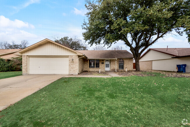 Building Photo - Gem in Garland Rental