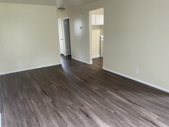 Living room - Willow Glen Apartments