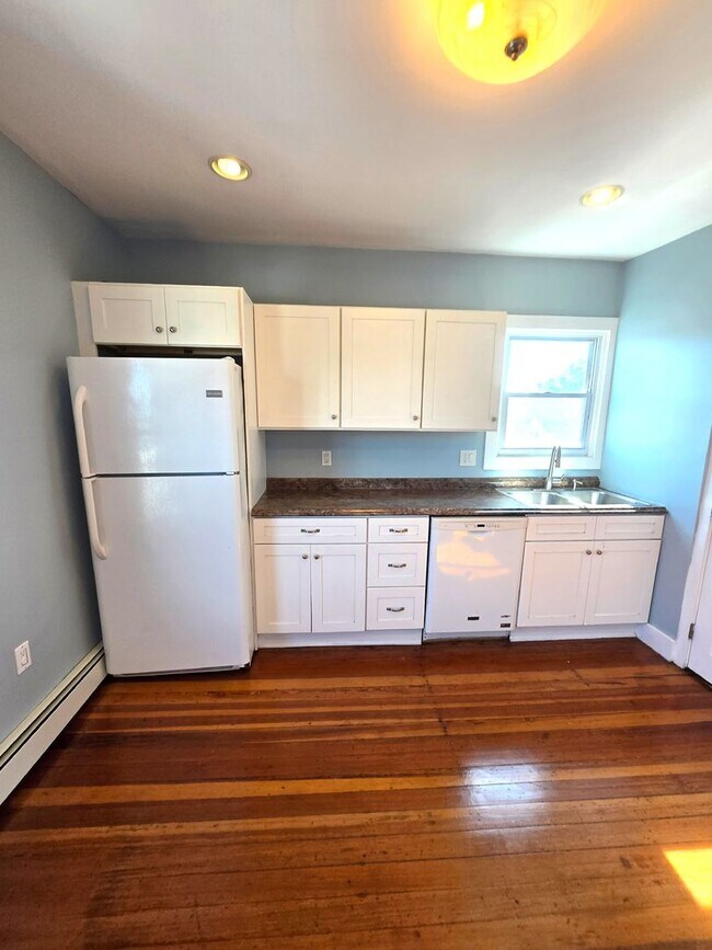 Photo - 178-180 Chandler Avenue Unidad 3