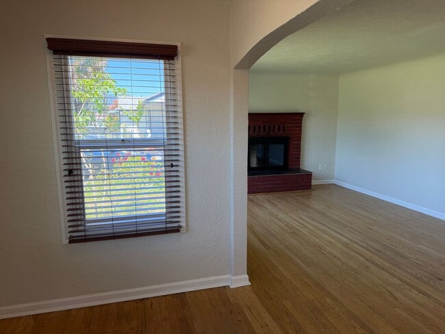 Photo - Large updated 2 bedroom 1 bathroom house in Springfield!