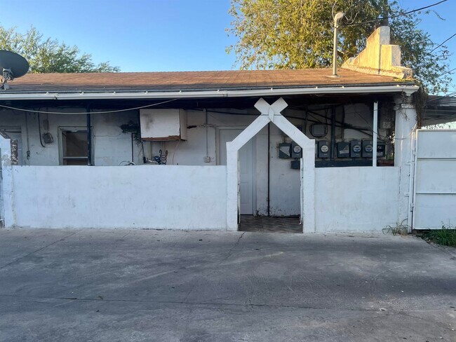 Photo - 2011 Lexington Ave Unit 5