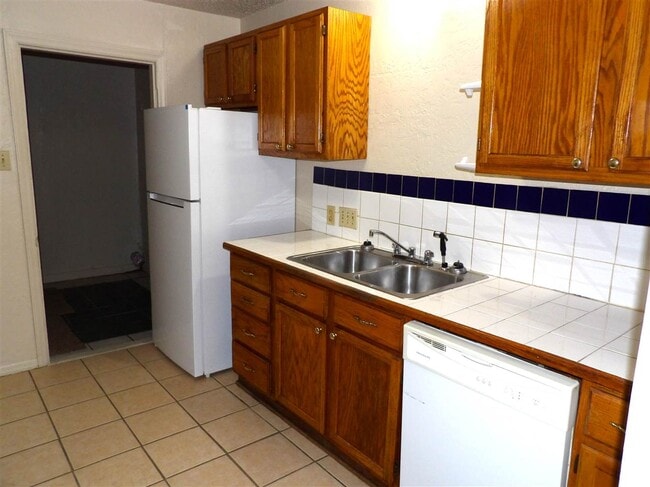 Photo - 1129 NW Ozmun Ave