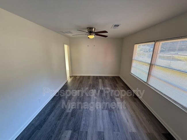 Photo - 828 Pamela Dr