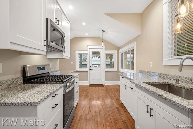 Photo - 434 N Center St