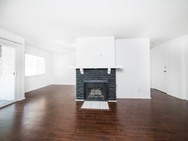 Photo - 3327 Livonia Ave