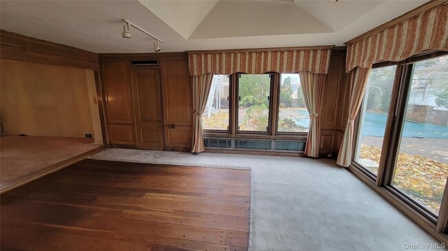 Photo - 186-20 Troon Rd