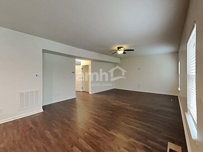 7184 Kenyon Dr