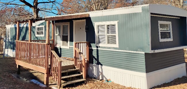 Photo - 1100 W Locust St