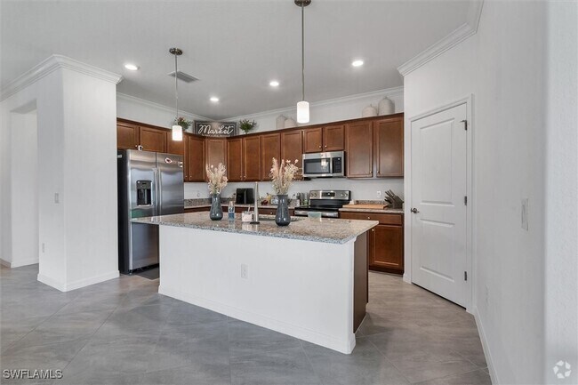 Building Photo - 14672 Cantabria Dr Rental