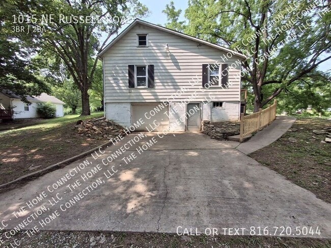Photo - 1015 NE Russell Rd.