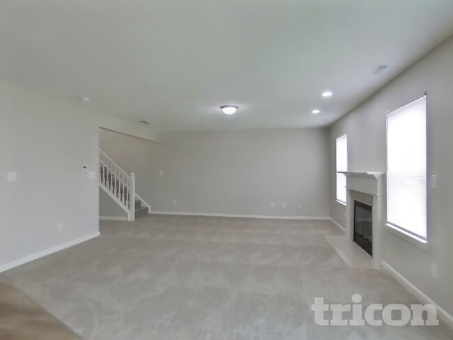 Photo - 676 Blue Meadow Dr