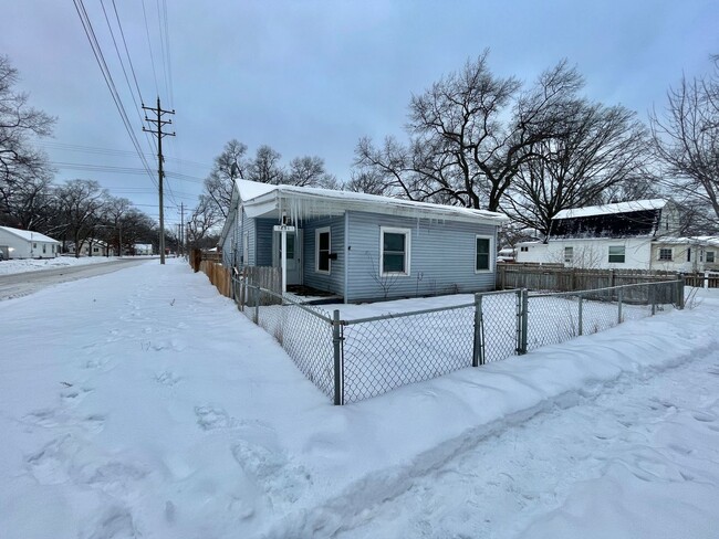 Two Bedroom Home in Muskegon - Two Bedroom Home in Muskegon