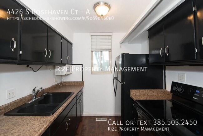 Building Photo - 4426 S Rosehaven Ct Unit A