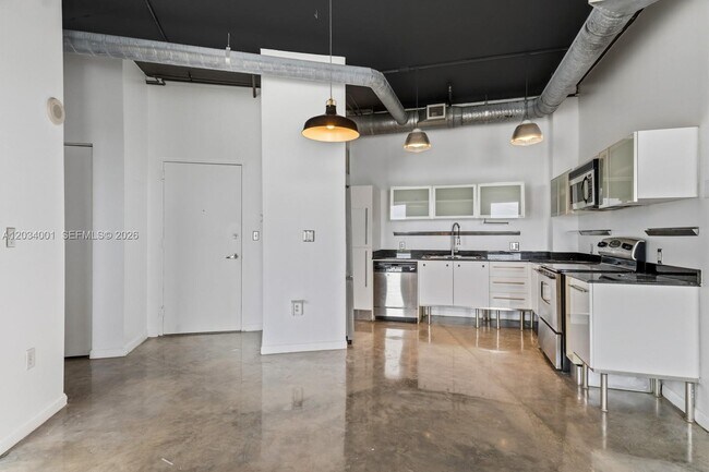 Photo - 10 SW South River Dr Unit 1207