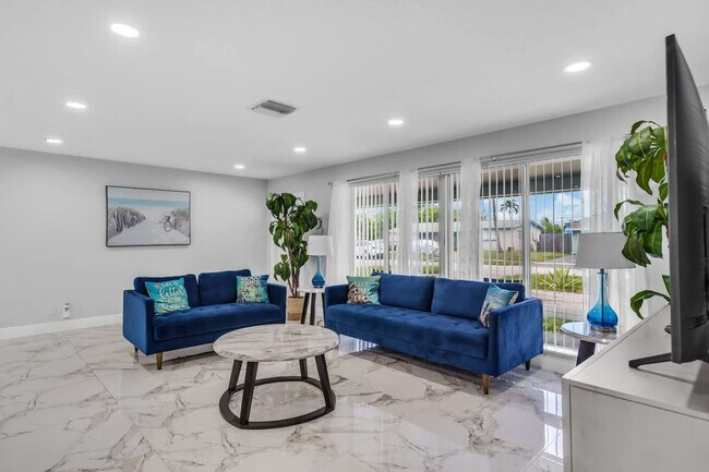 Photo - 340 SE 3rd Ct Unit ID1372344P