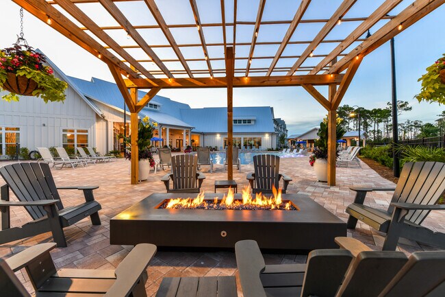 Warming Firepit - Legends at Clara