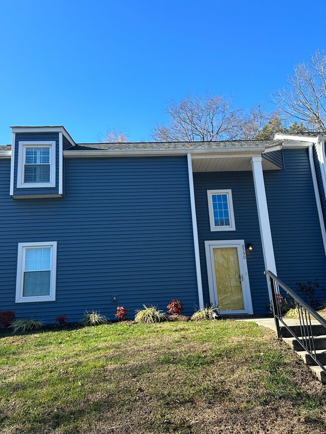 South Charlotte 2-bedroom w/ LOFT ready now! - South Charlotte 2-bedroom w/ LOFT ready now!