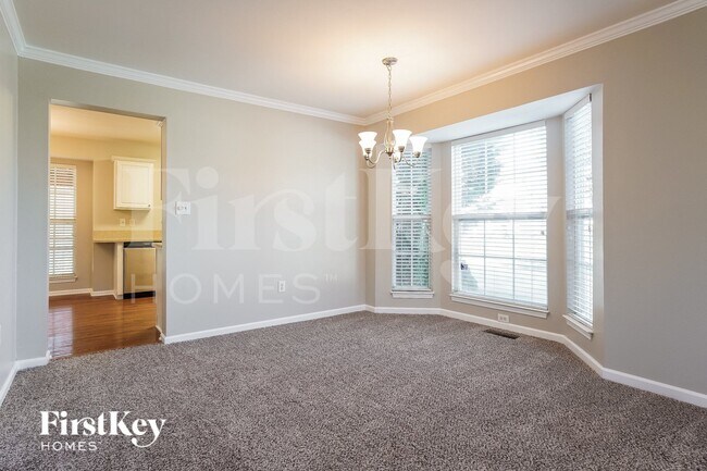 Photo - 3211 Bardwell Rd
