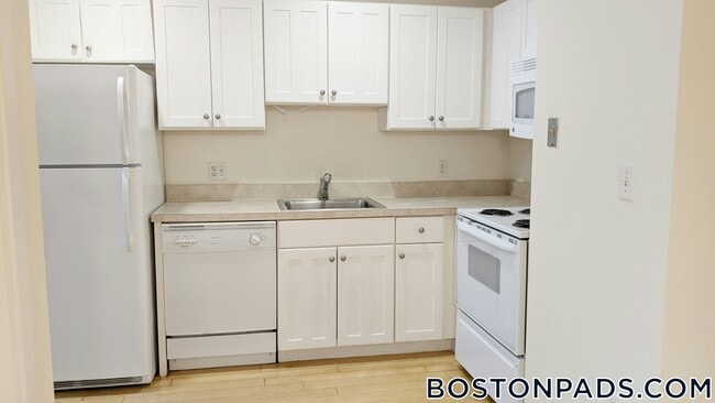 Photo - 40 Boylston St Unit 403