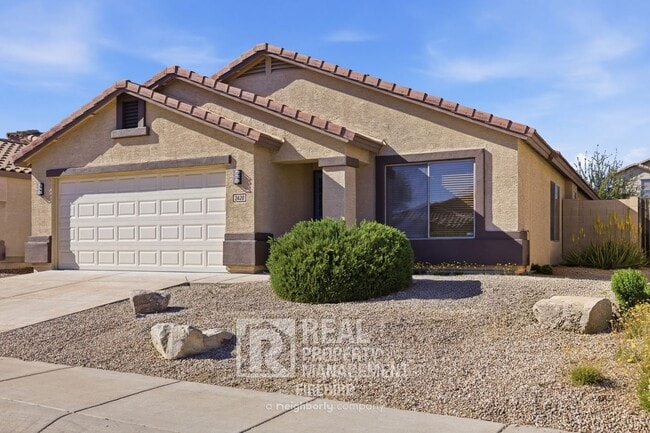 Building Photo - 2420 W Blue Sky Dr