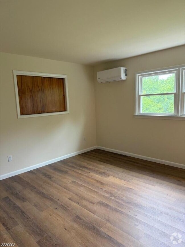 Building Photo - 254 Hwy20231North A-B Rental