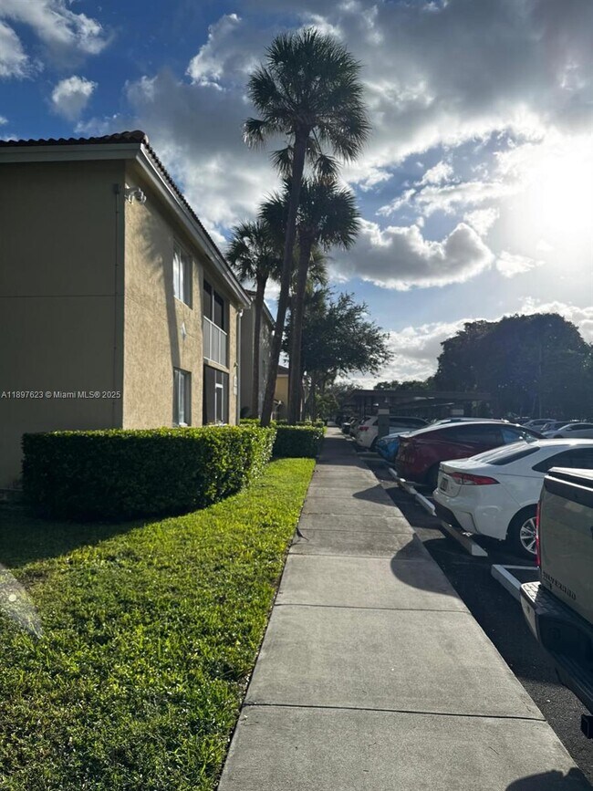 Photo - 450 S Park Rd Unidad 5-304